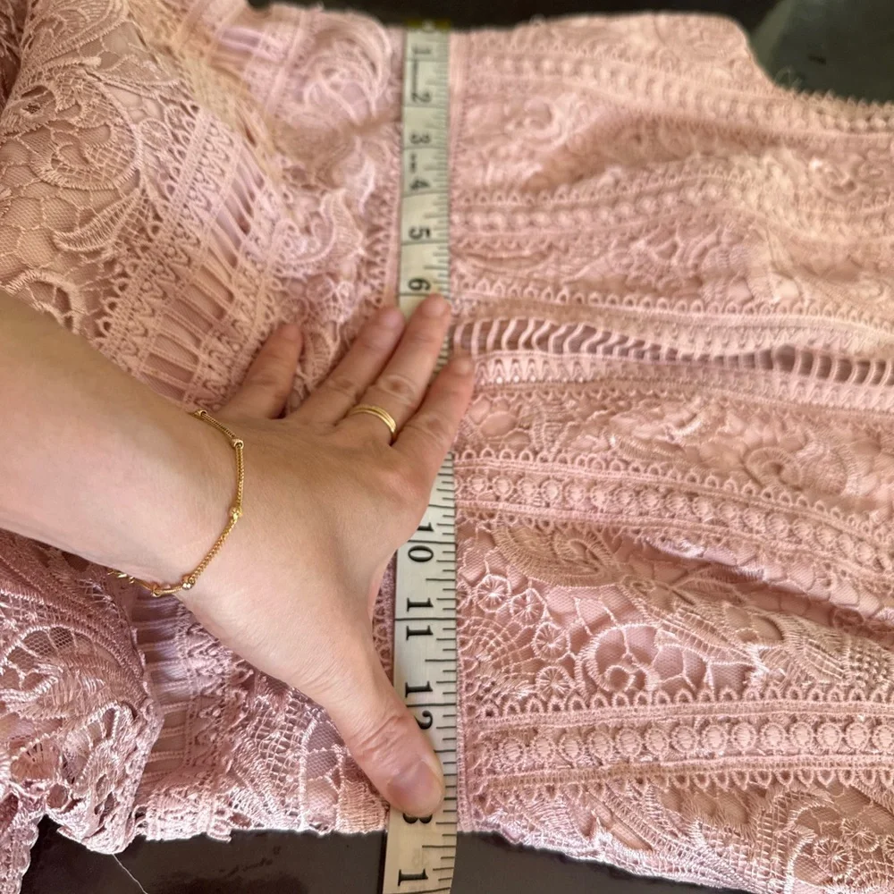 BCBGMaxAzria Blush Lace Maxi Dress Size 4